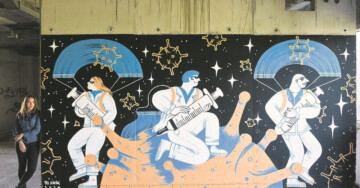 RAD JEDNE OD NAJBOLJIH ILUSTRATORICA INSPIRIRALA JE PANDEMIJA Trio s injekcijama u ratu protiv virusa na zidu bolnice u Blatu